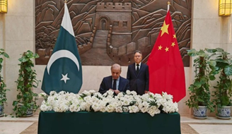 巴基斯坦总理吊唁遭恐袭遇难中国公民.png