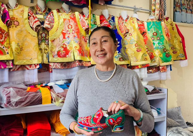 藏族服装缝制工艺代表性传承人卓玛：这是我要做一辈子的事.png